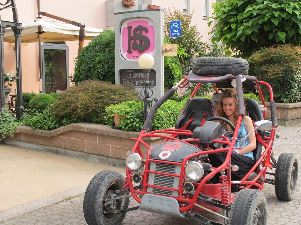 Hotel Sporting Tabiano Terme Екстер'єр фото