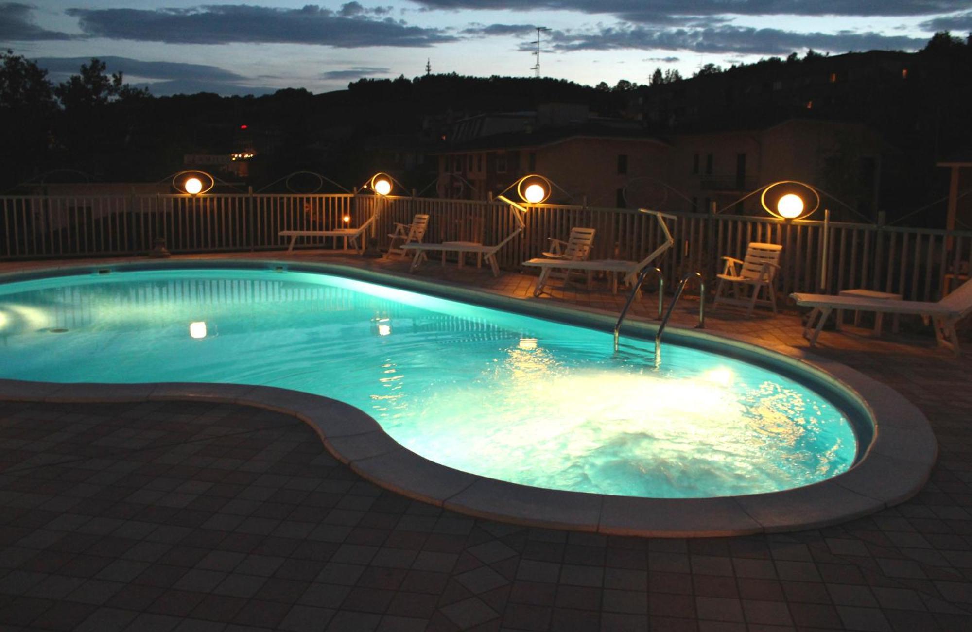 Hotel Sporting Tabiano Terme Екстер'єр фото