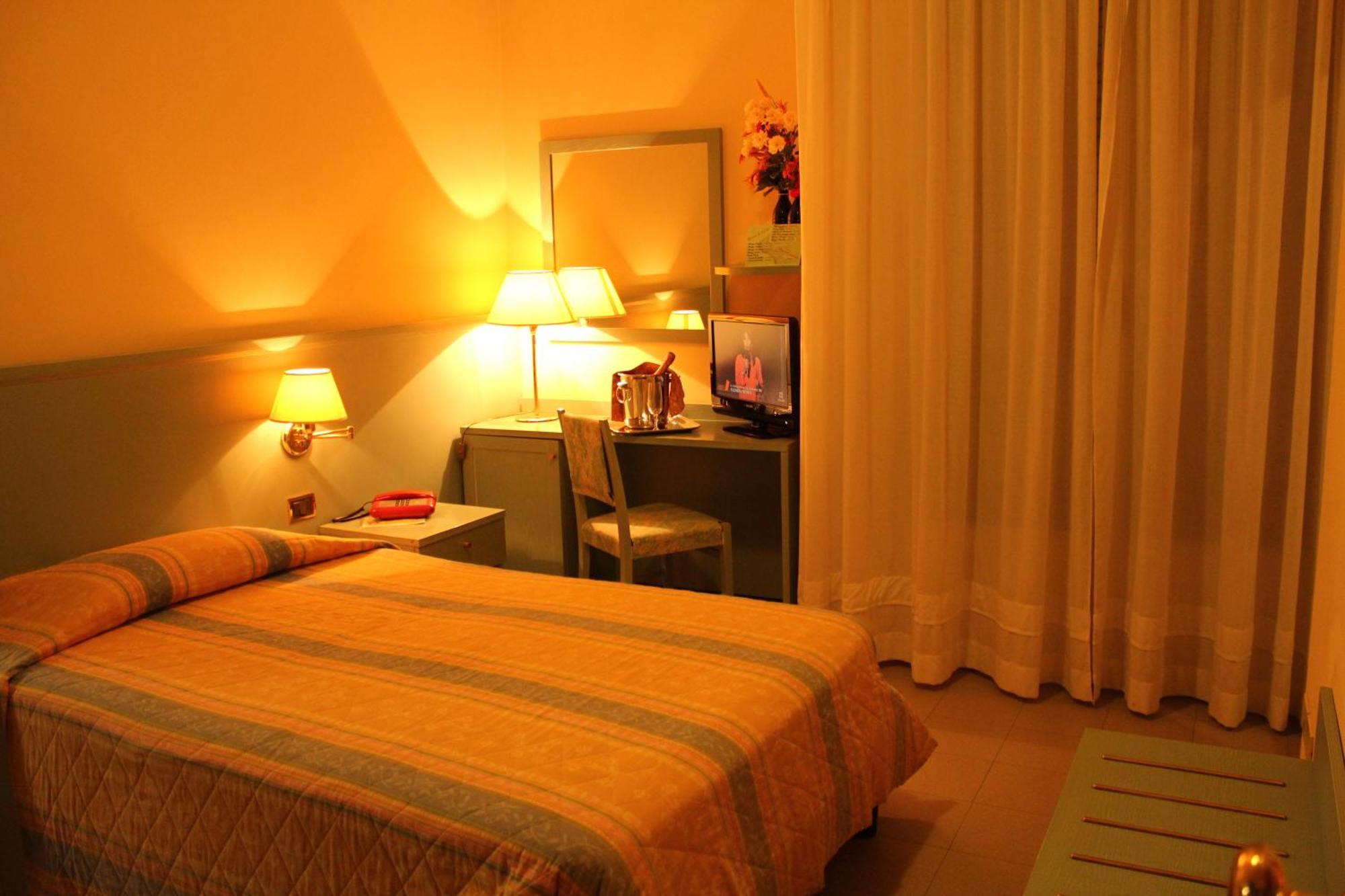 Hotel Sporting Tabiano Terme Номер фото