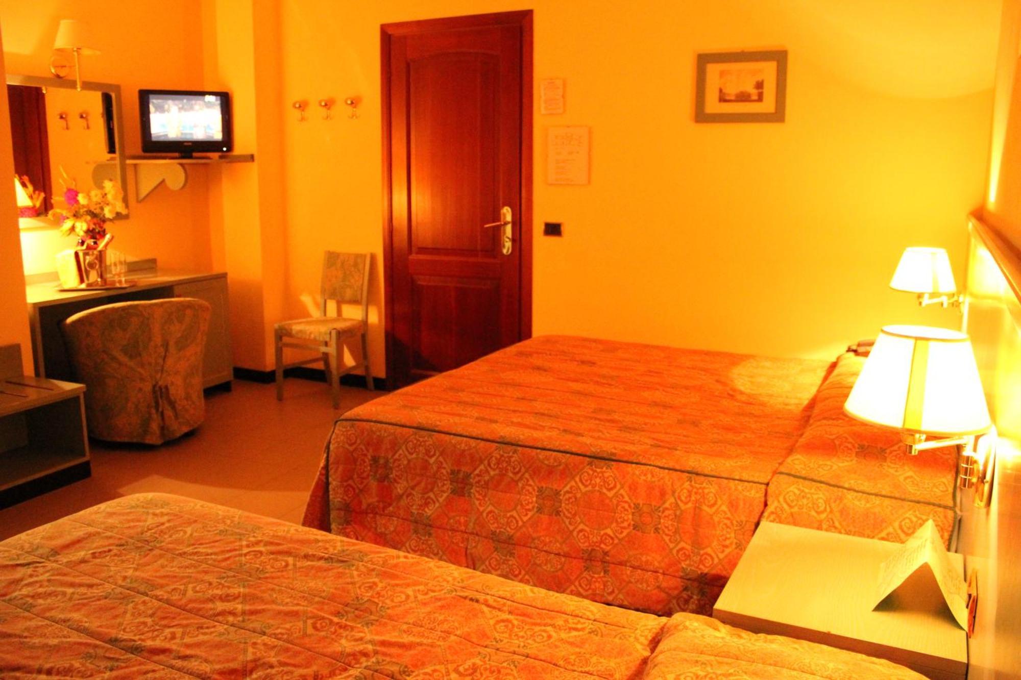 Hotel Sporting Tabiano Terme Номер фото