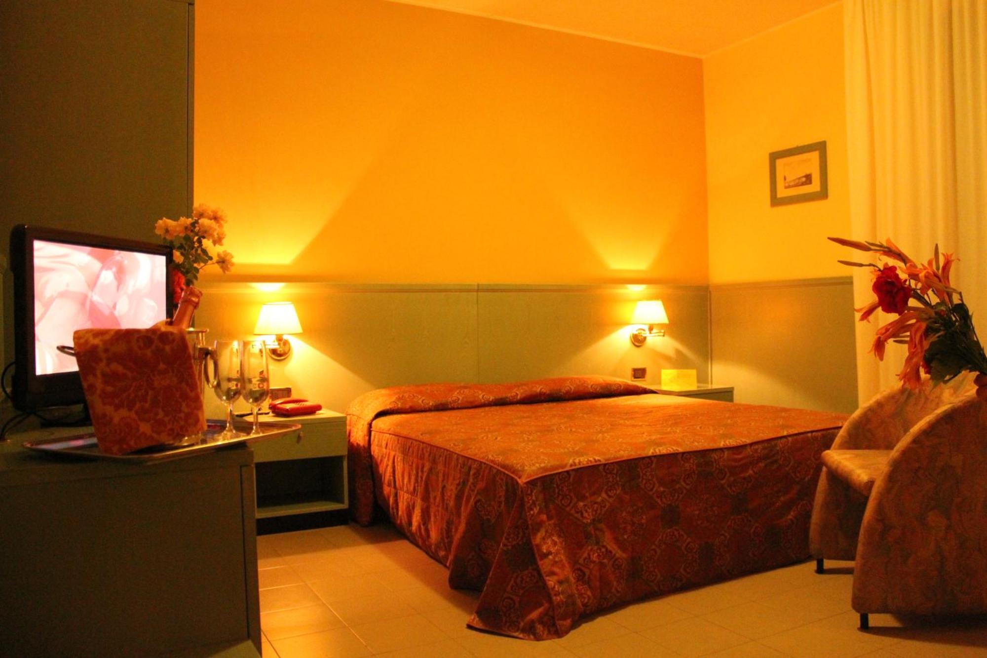 Hotel Sporting Tabiano Terme Номер фото