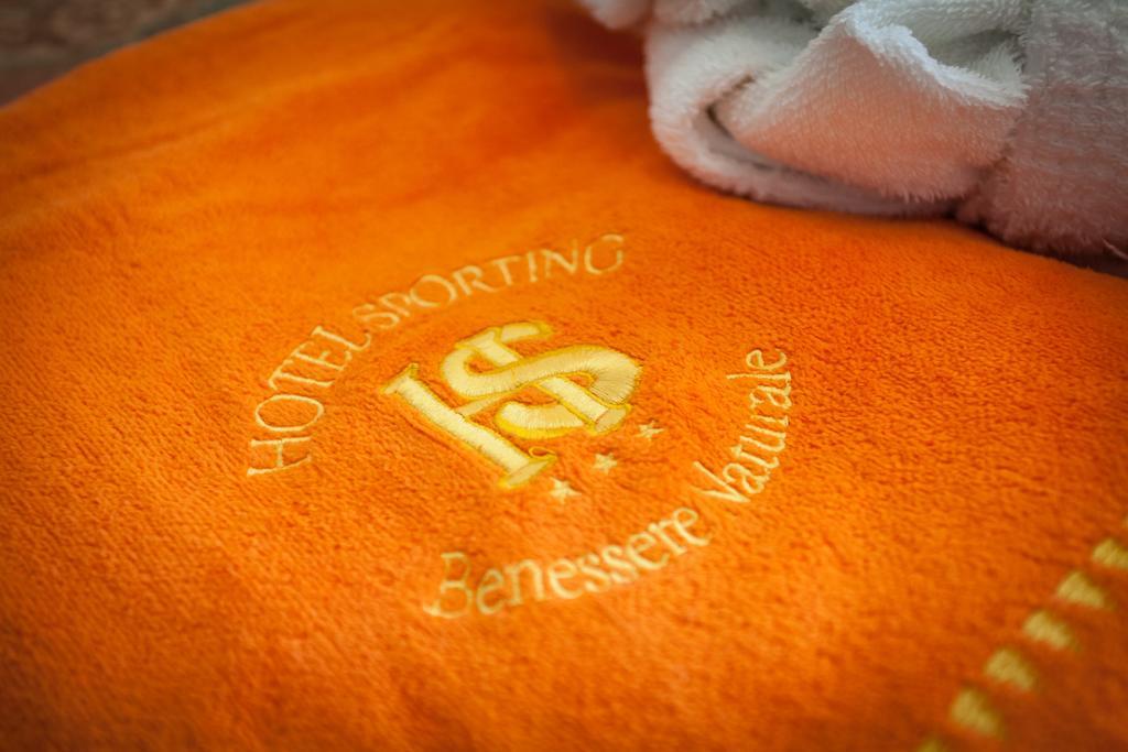 Hotel Sporting Tabiano Terme Екстер'єр фото